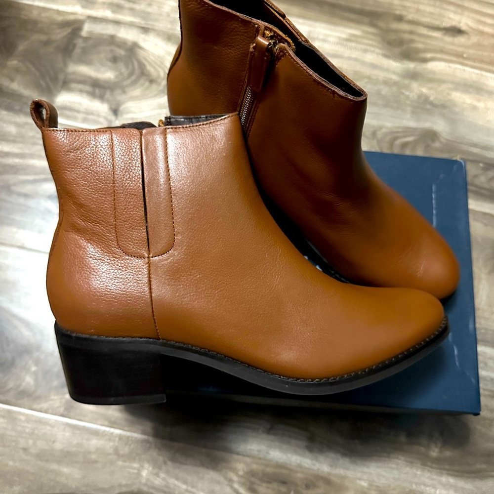 Cole Haan NEW booties size 6